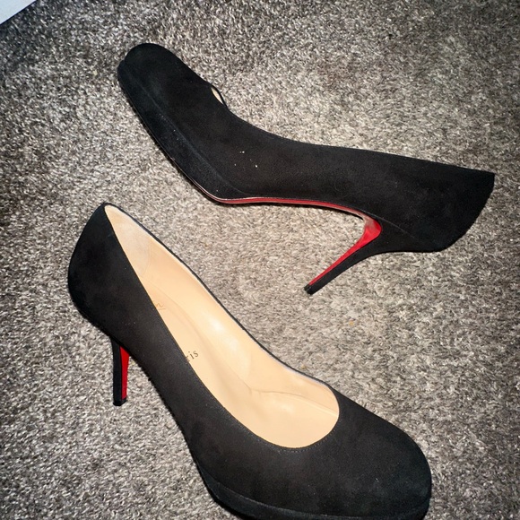 Christian Louboutin Round Toe Red Bottoms - Picture 11 of 12